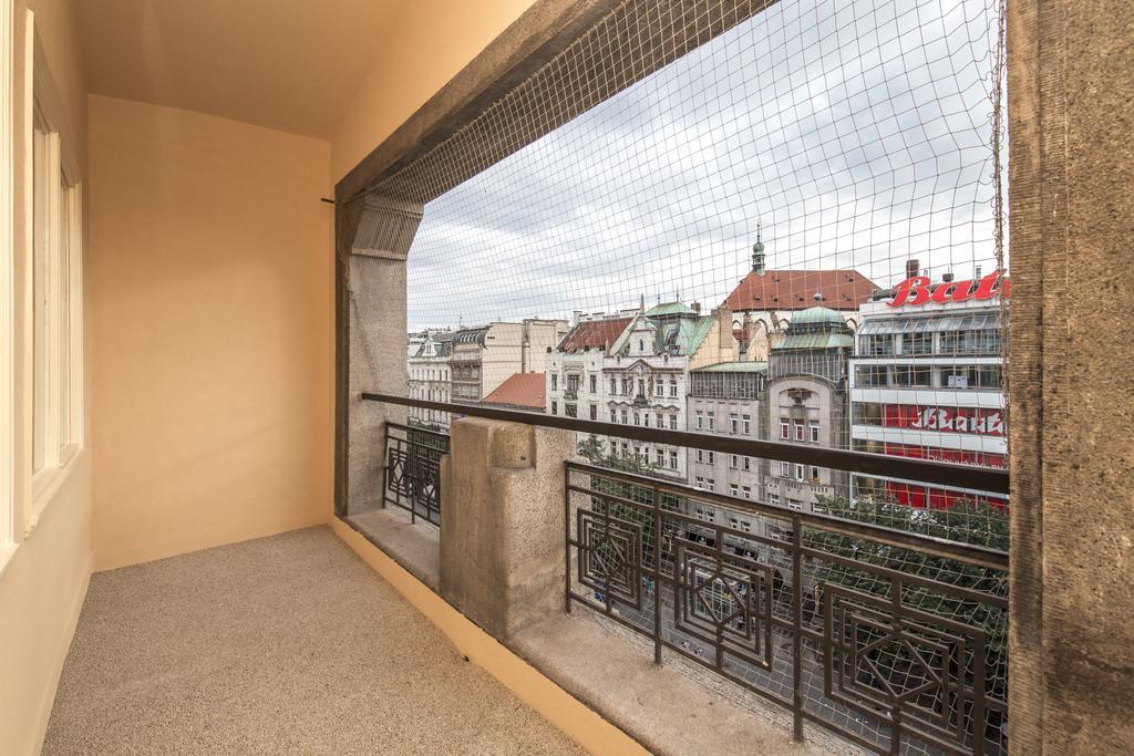 Merchants Crown Suites And Spa Prague Exterior photo A balcony in Vienna